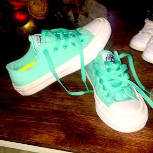 Converse Chuck Taylor’s